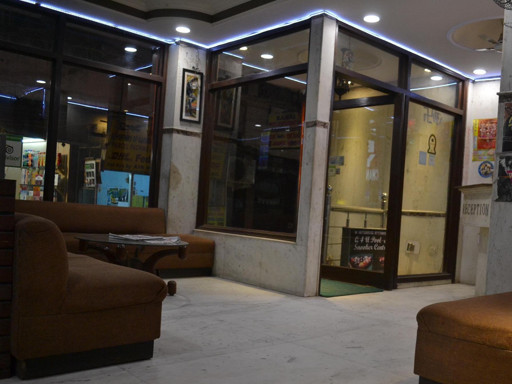 Oyo Flagship Hotel The Spot New Delhi Exterior photo